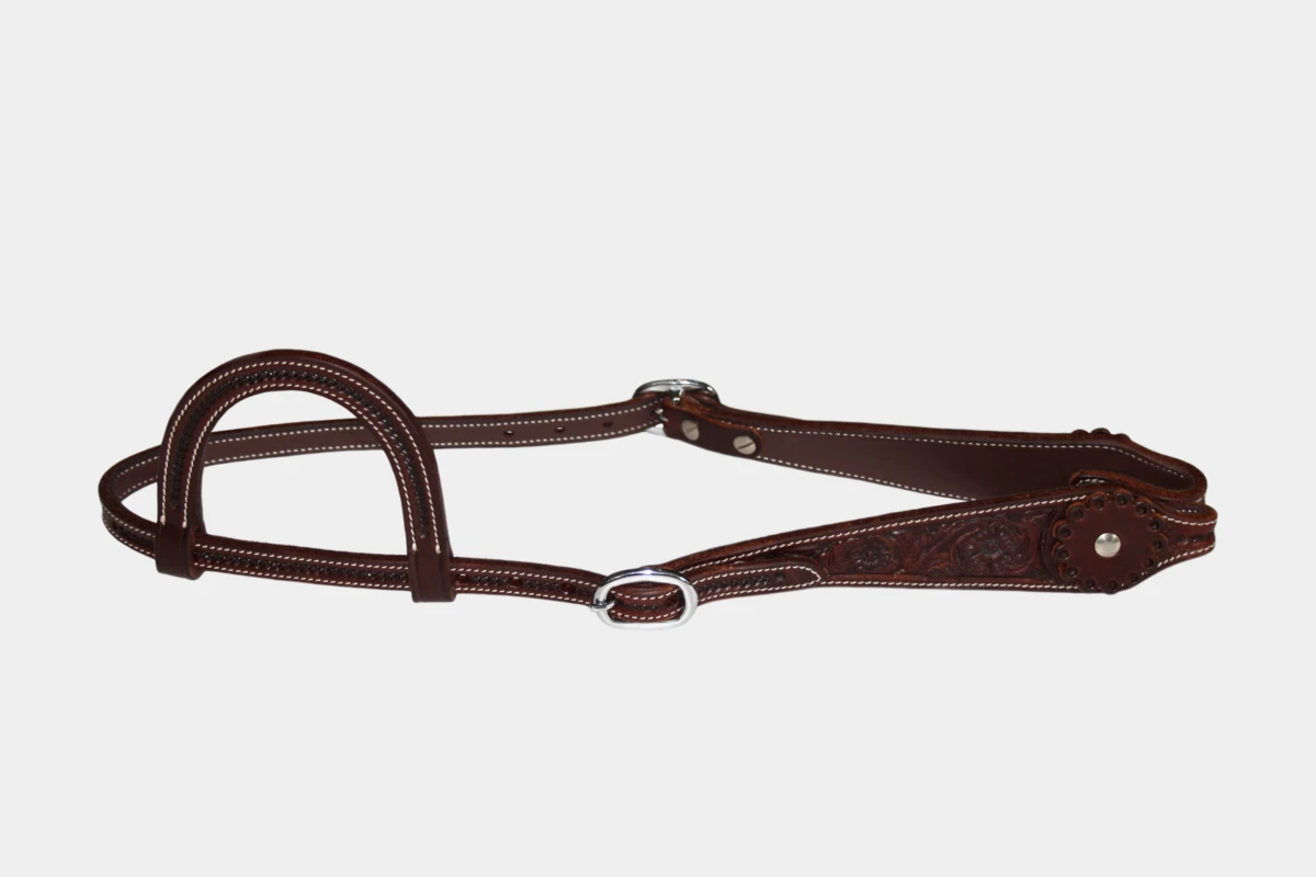 Cattlemans, GVR - Einohr teardrop flower tooling, Westerntrense, Quarter Horse, one ear, dark chestnut Cattlemans, GVR - Einohr teardrop flower tooling, Westerntrense, Quarter Horse, one ear, dark chestnut