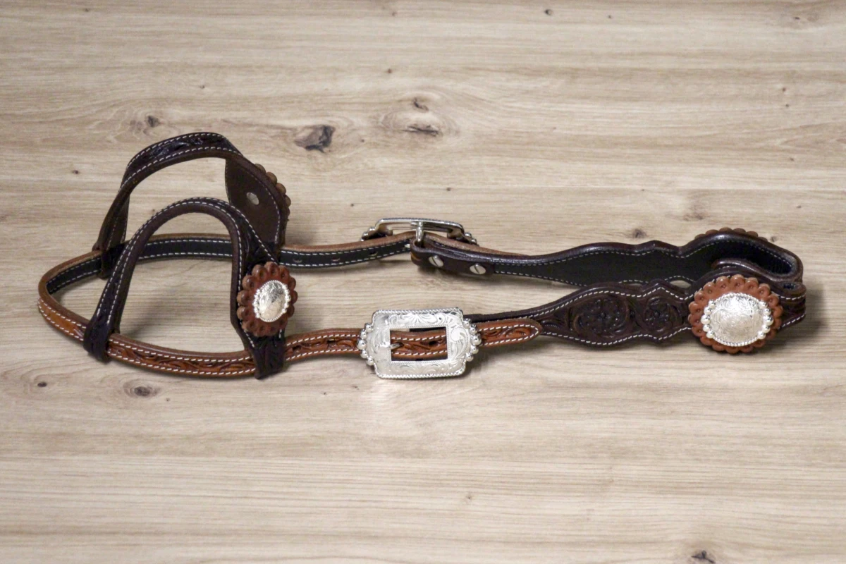 Cattlemans, GVR - Unique Show Zweiohr chestnut-dark chestnut big scalloped and Buckle Sets silver bubble, Westerntrense, Quarter Horse, two ear Cattlemans, GVR - Unique Show Zweiohr chestnut-dark chestnut big scalloped and Buckle Sets silver bubble, Westerntrense, Quarter Horse, two ear