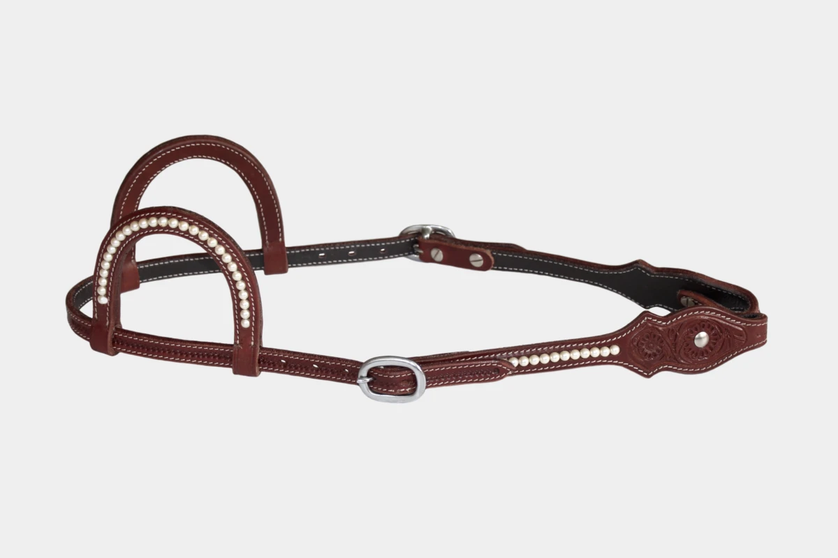 Cattlemans, GVR - Zweiohr scalloped Swarovski pearls flower tooling, Show, Westerntrense, Quarter Horse, two ear, Perlen, dark chestnut Cattlemans, GVR - Zweiohr scalloped Swarovski pearls flower tooling, Show, Westerntrense, Quarter Horse, two ear, Perlen, dark chestnut