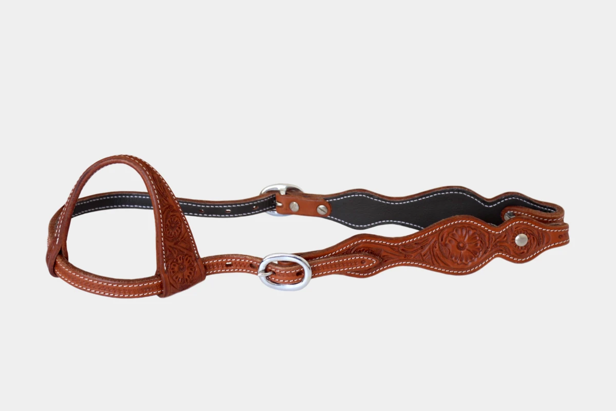 Cattlemans, GVR - Einohr double curved flower tooling, Westerntrense, Quarter Horse, one ear, chestnut Cattlemans, GVR - Einohr double curved flower tooling, Westerntrense, Quarter Horse, one ear, chestnut