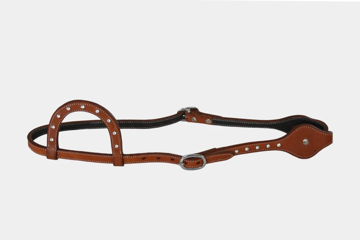 Cattlemans, GVR - Einohr futurity oval crystal white, Westerntrense, Quarter Horse, sadesa leather, leder, one ear, Strasssteine, weiß, chestnut Cattlemans, GVR - Einohr futurity oval crystal white, Westerntrense, Quarter Horse, sadesa leather, leder, one ear, Strasssteine, weiß, chestnut