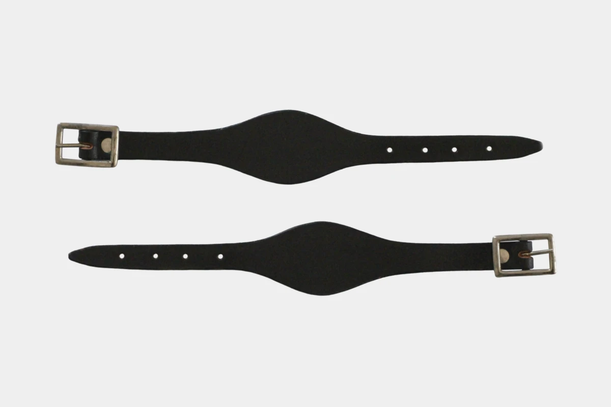 Fenderriemen - Hobble Straps aus Leder, leather fender straps, leather hobble straps, dunkel, dark
