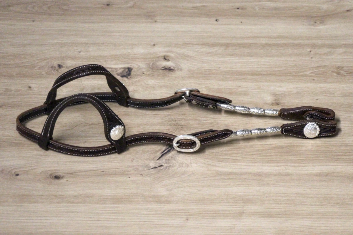 Cattlemans, GVR - Unique Show Zweiohr dark chestnut silver barrel and Buckle silver standard round, Westerntrense, Quarter Horse, two ear Cattlemans, GVR - Unique Show Zweiohr dark chestnut silver barrel and Buckle silver standard round, Westerntrense, Quarter Horse, two ear