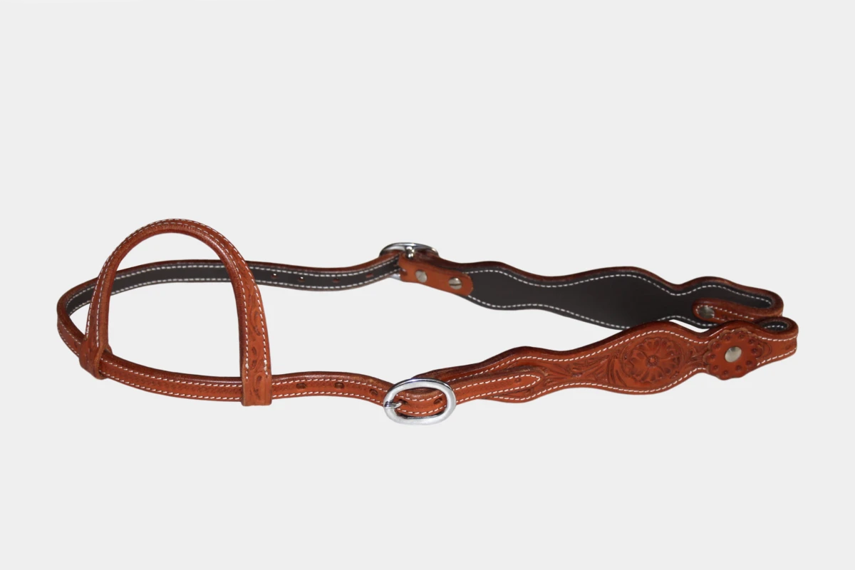 Cattlemans, GVR - Einohr curved flower tooling with leather concho, Westerntrense, Quarter Horse, one ear, chestnut