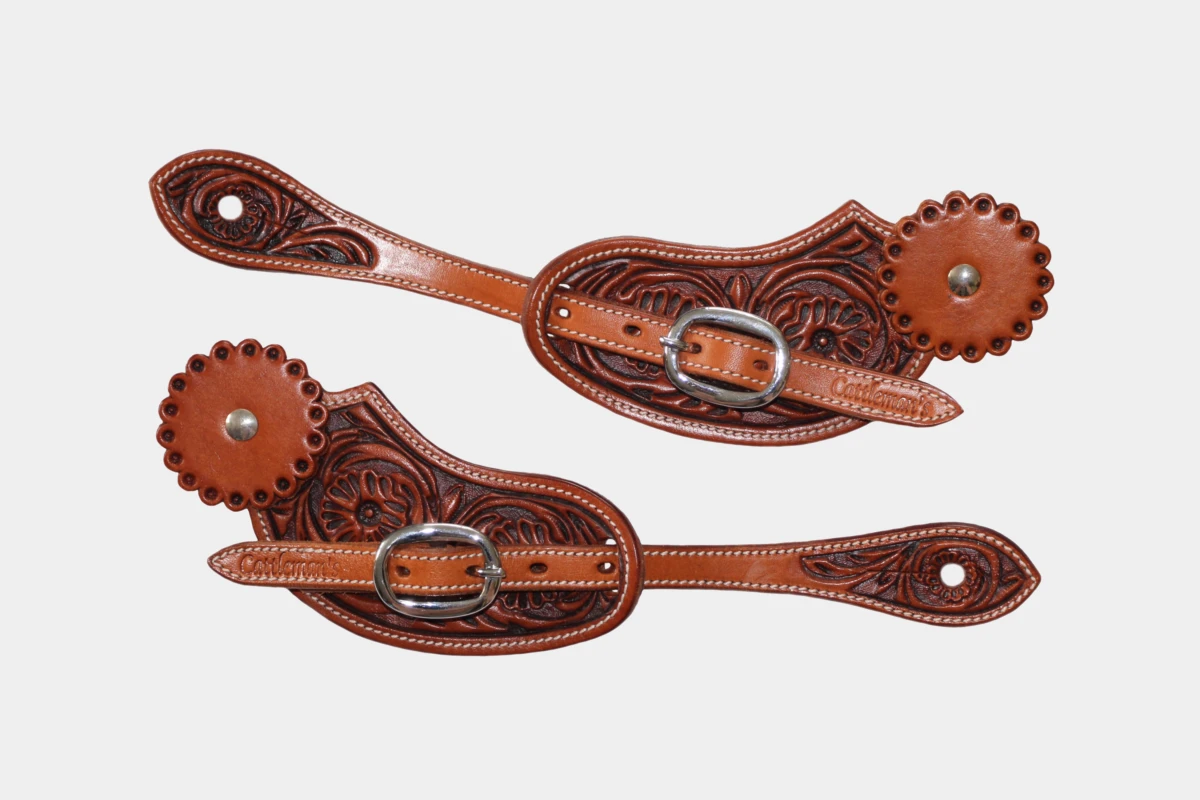 Cattlemans, GVR - Sporenriemen round flower tooling with leather concho, spur straps, Leder, antique chestnut Cattlemans, GVR - Sporenriemen round flower tooling with leather concho, spur straps, Leder, antique chestnut