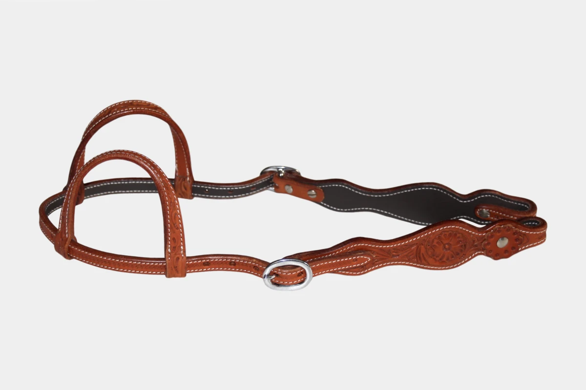 Cattlemans, GVR - Zweiohr curved flower tooling with leather concho, Westerntrense, Quarter Horse, two ear, chestnut