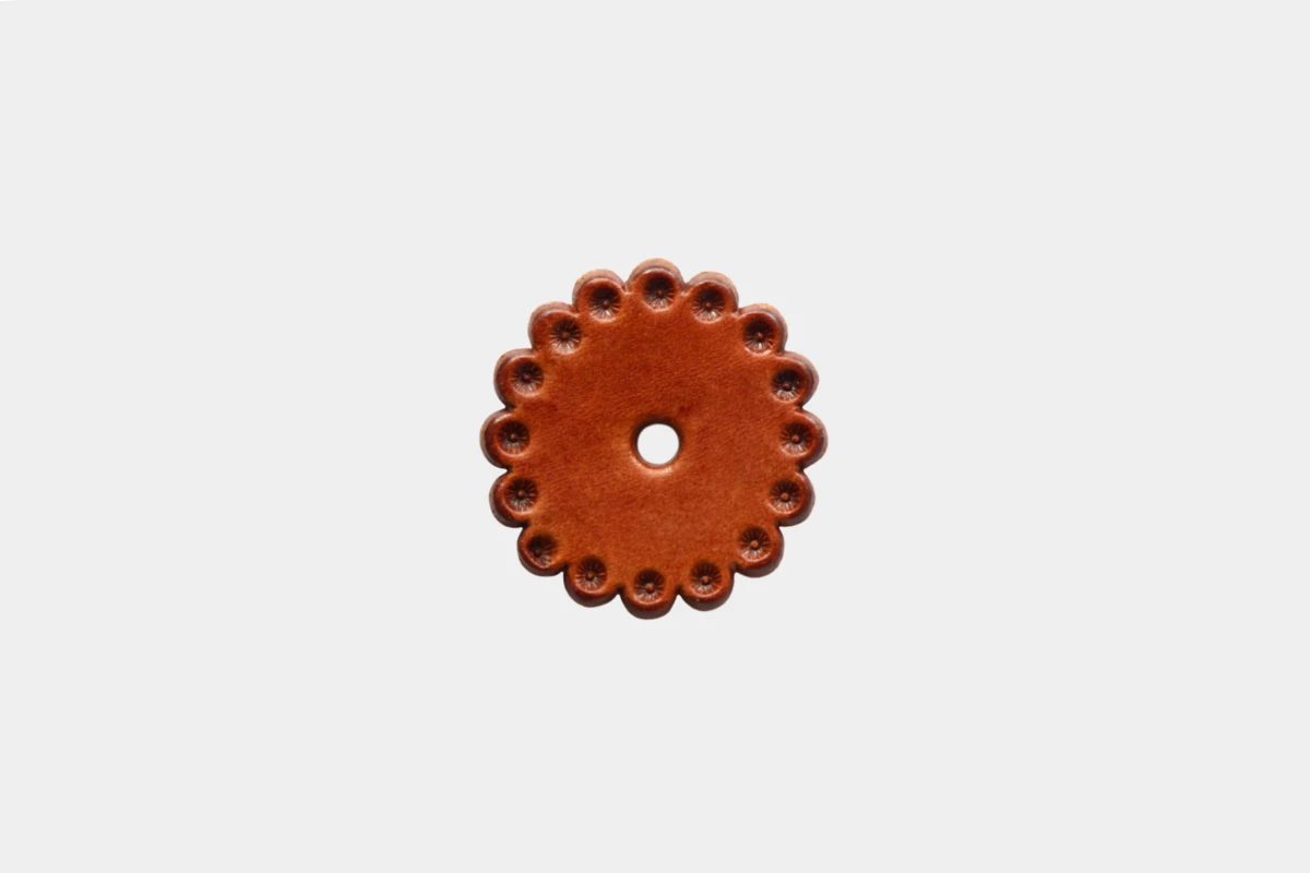 Cattlemans, GVR - Leather concho with sunburst tooling, Leder, chestnut Cattlemans, GVR - Leather concho with sunburst tooling, Leder, chestnut